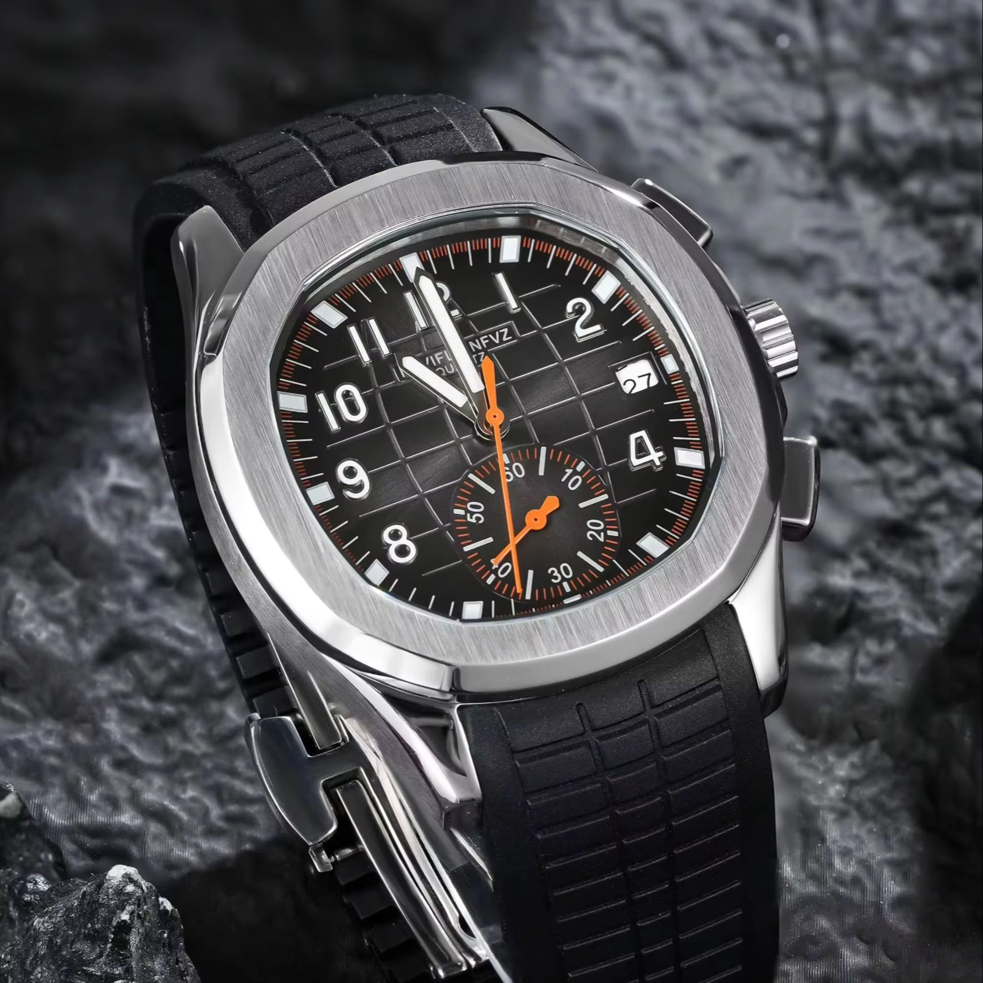 Luxury Watch With Rubber Strap - Relógio de Luxo Masculino 40MM NAVIFLZ
