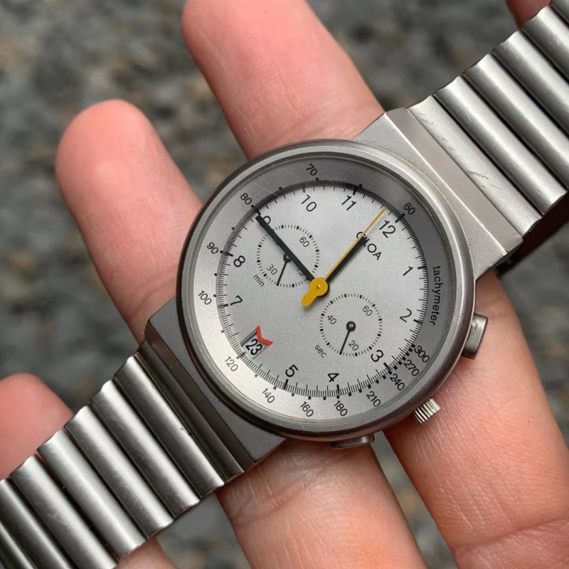CILOA relógio redondo prateado - Luxury Watch Trends 2025 avaliação e preço