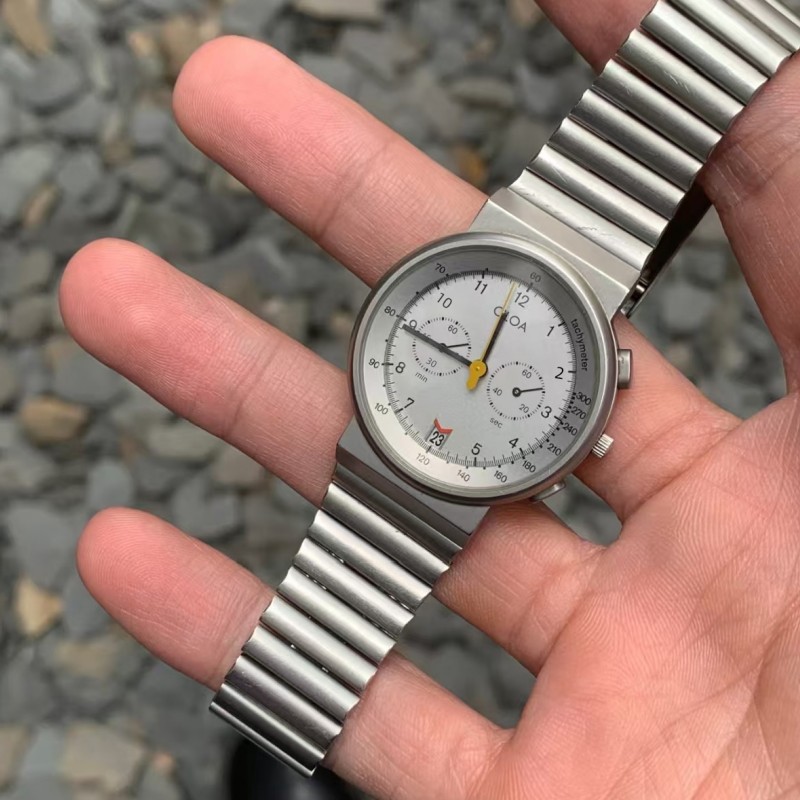 CILOA relógio redondo prateado - Luxury Watch Trends 2025 avaliação e preço