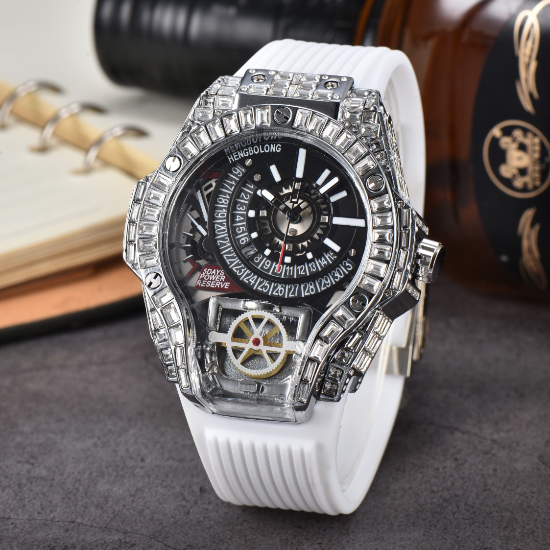 Caso de diamante completo negó - Luxury Watch With Rubber Strap avaliação e preço