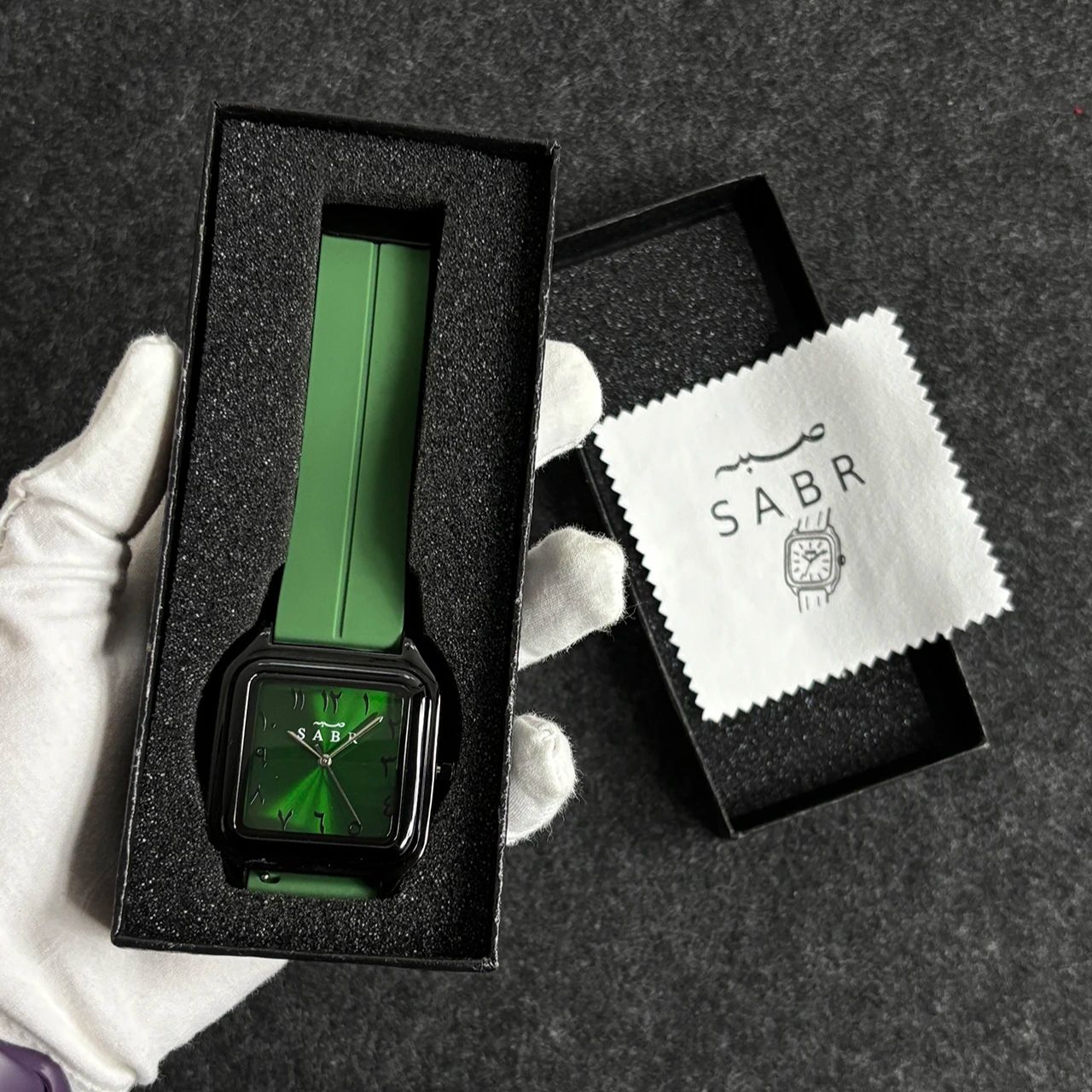 Sabr relógio com numerais aráb - Luxury Watch With Rubber Strap avaliação e preço
