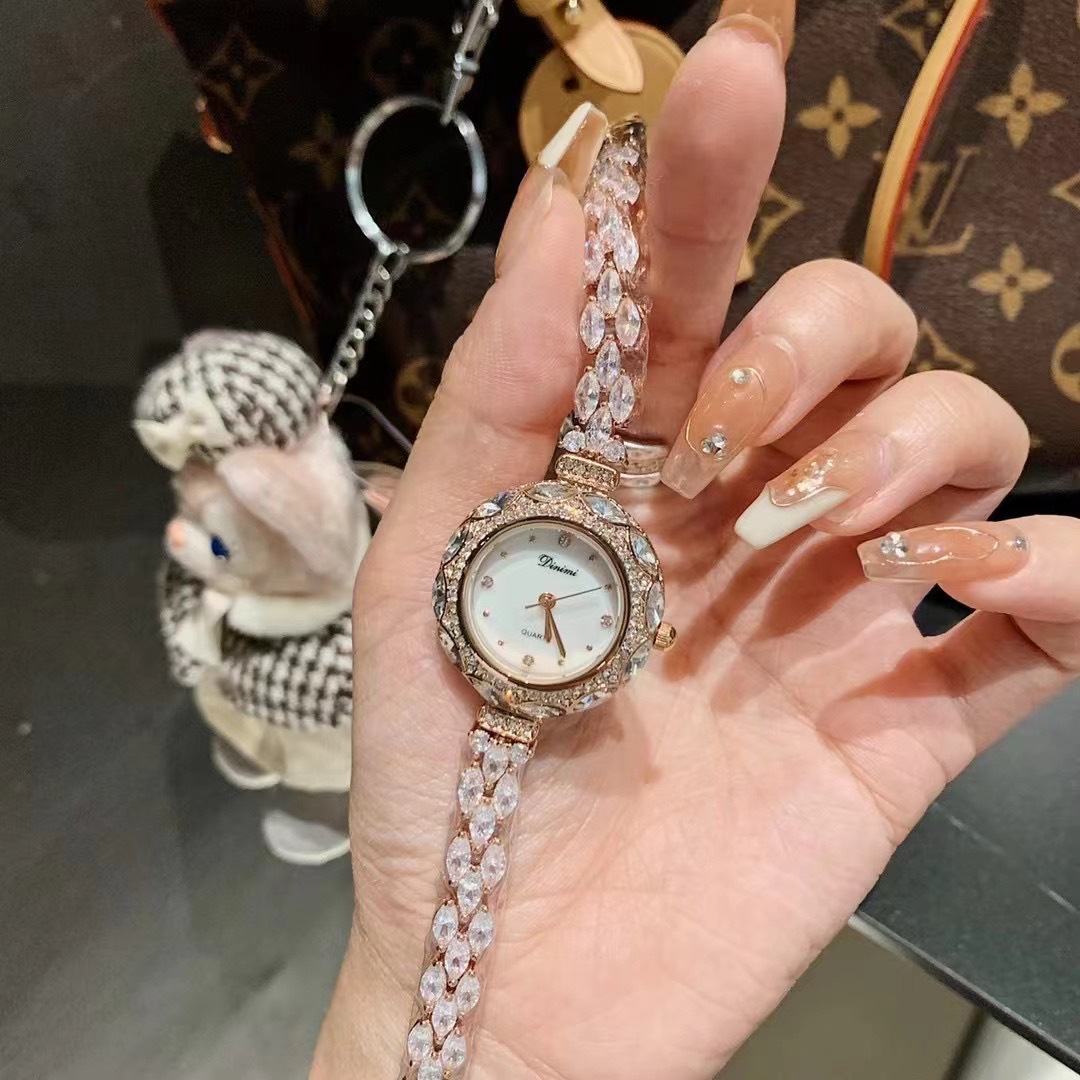 Relógio de pulseira feminino d - Luxury Watch Value avaliação e preço